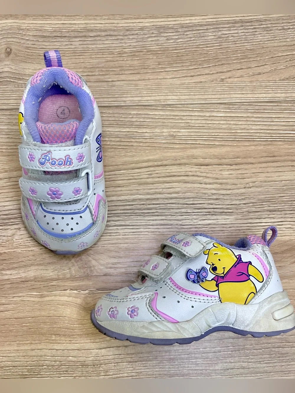 Vtg Y2K Disney Winnie the Pooh Girls Shoes Size 4 Buster Brown Butterfly Flowers